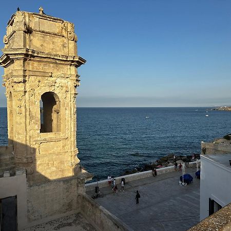 Casa Vacanze San Salvatore Centro Storico Monopoli Exterior photo
