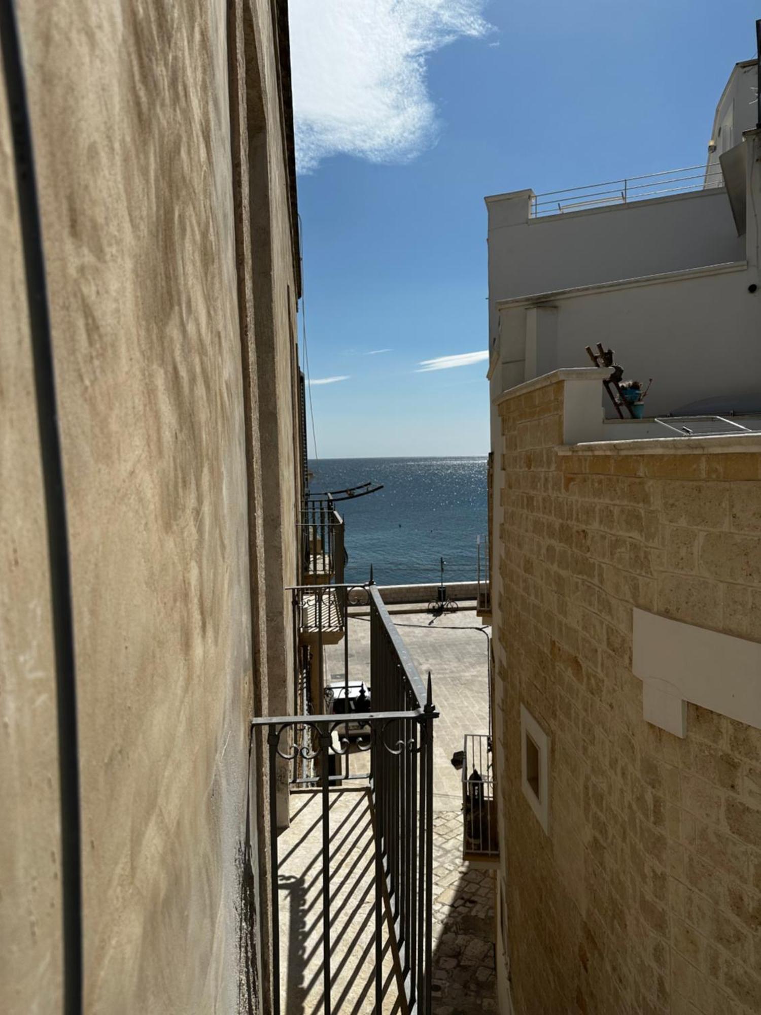 Casa Vacanze San Salvatore Centro Storico Monopoli Exterior photo